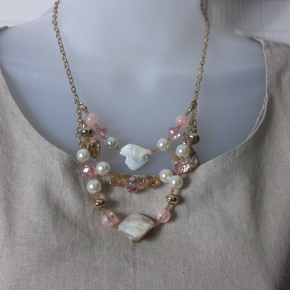 Mother of Pearl Shell Gold Pearls Necklace